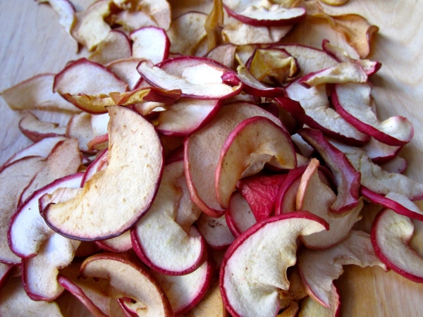  Les pommes bien séchées sont une source indispensable de vitamines en hiver