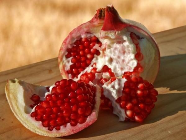  Lors de l'allaitement, les fruits aident à améliorer l'immunité, à maintenir les niveaux d'hémoglobine, mais ils doivent être consommés modérément.