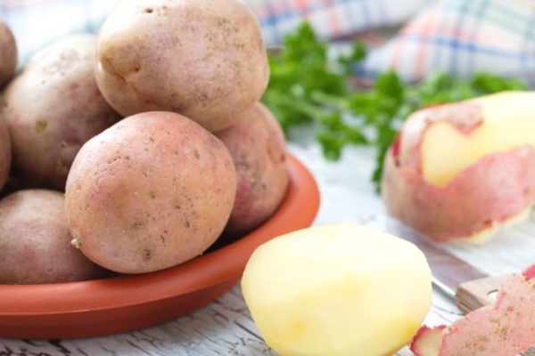  Romano est idéal pour la préparation de purée de pommes de terre, grâce à sa forte teneur en amidon.